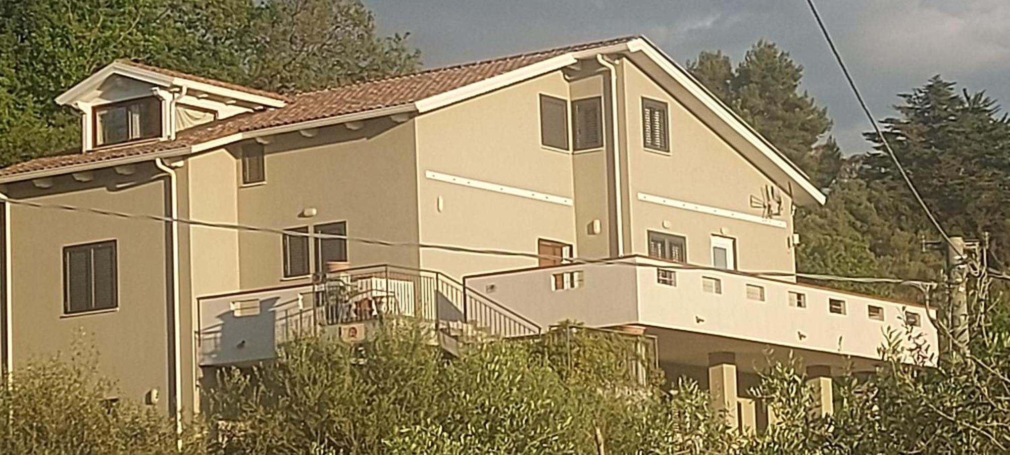 B&B Binario Nove E Tre Quarti Agropoli Eksteriør bilde